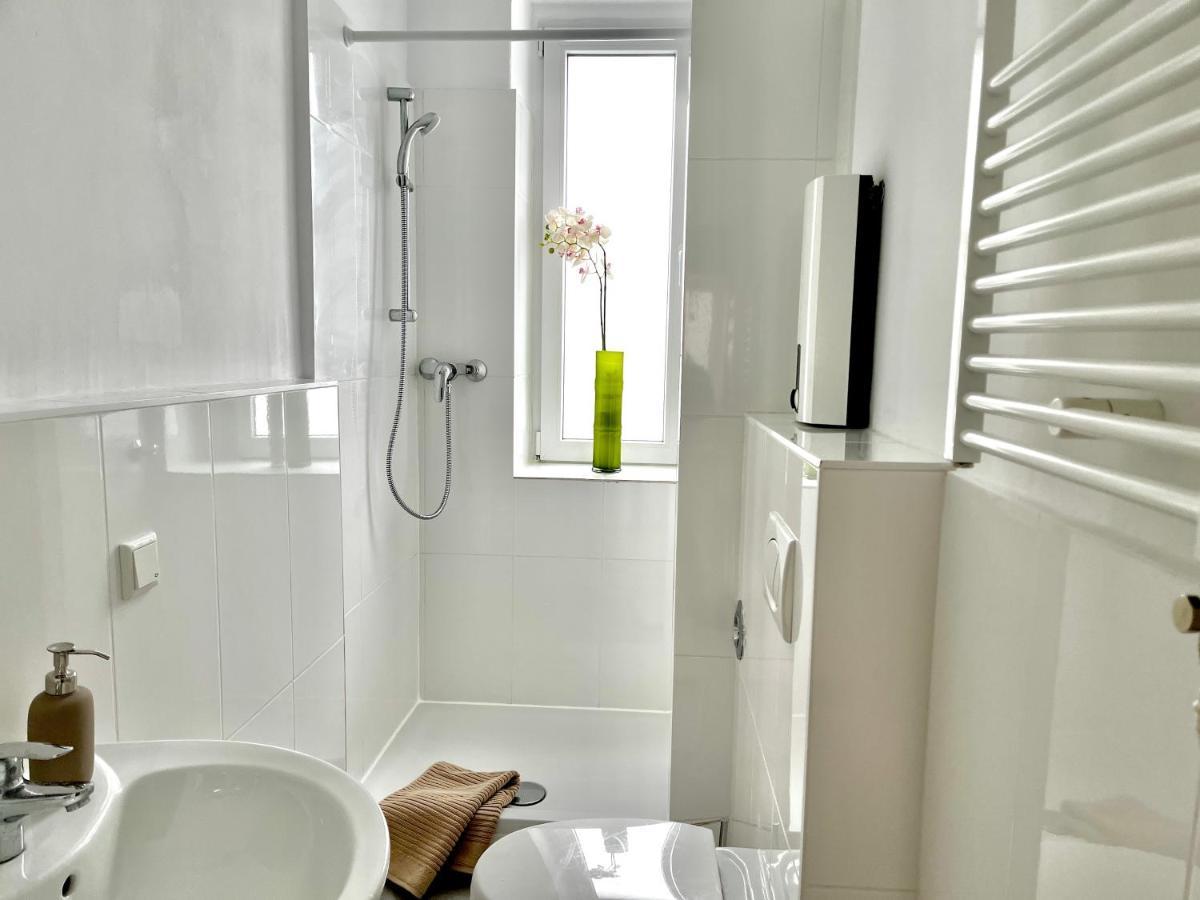 Design Apartment - Parking - Kingsize-Bett - 2X Bad - Zentrum Hannover Exterior foto