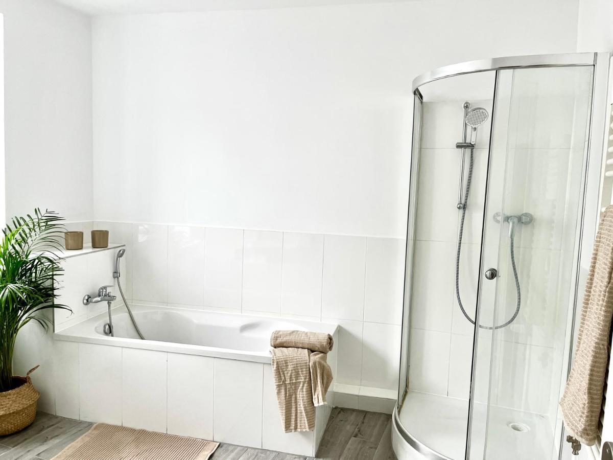 Design Apartment - Parking - Kingsize-Bett - 2X Bad - Zentrum Hannover Exterior foto